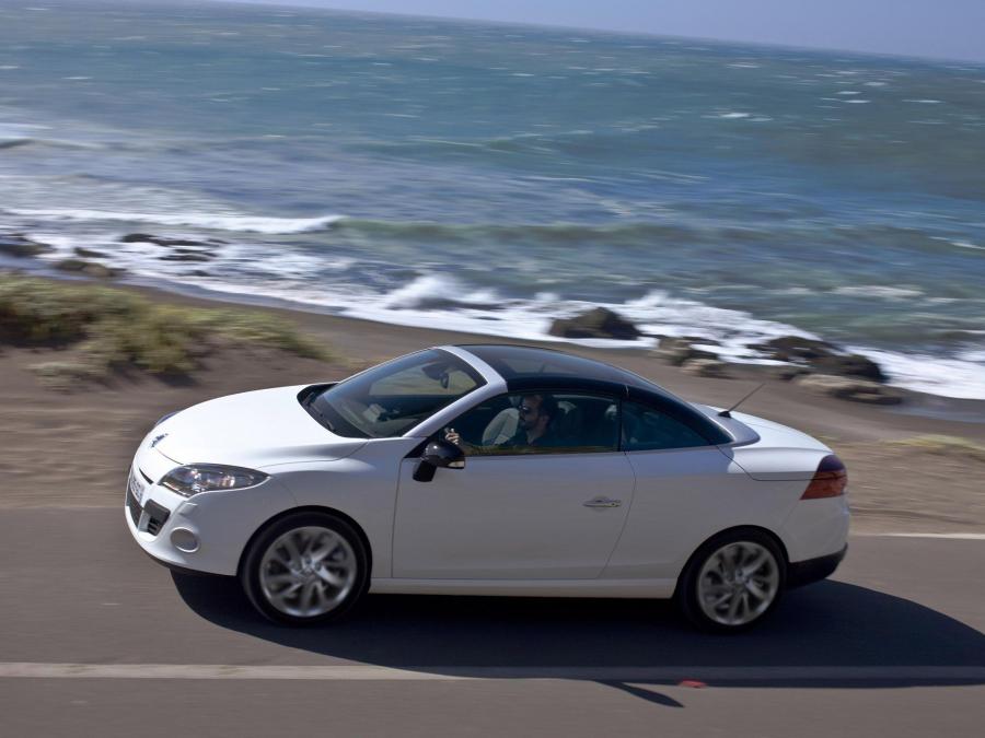  Renault Megane CC 2010 года  (фото 42 из 65)